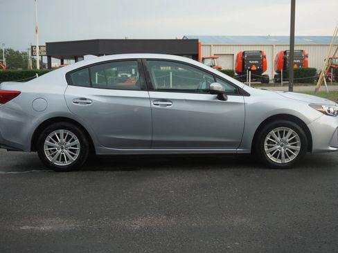 Used 2017 Subaru Impreza 2.0i Premium AWD/4WD image 4