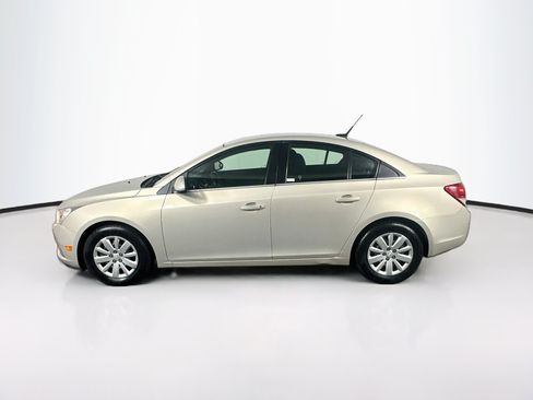 Used 2011 Chevrolet Cruze LT FWD image 4