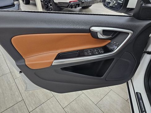 Used 2015 Volvo S60 T6 Platinum image 37