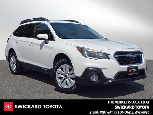 Used 2018 Subaru Outback 2.5i Premium AWD/4WD image 1