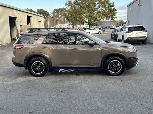 Used 2024 Nissan Pathfinder Rock Creek AWD/4WD image 4