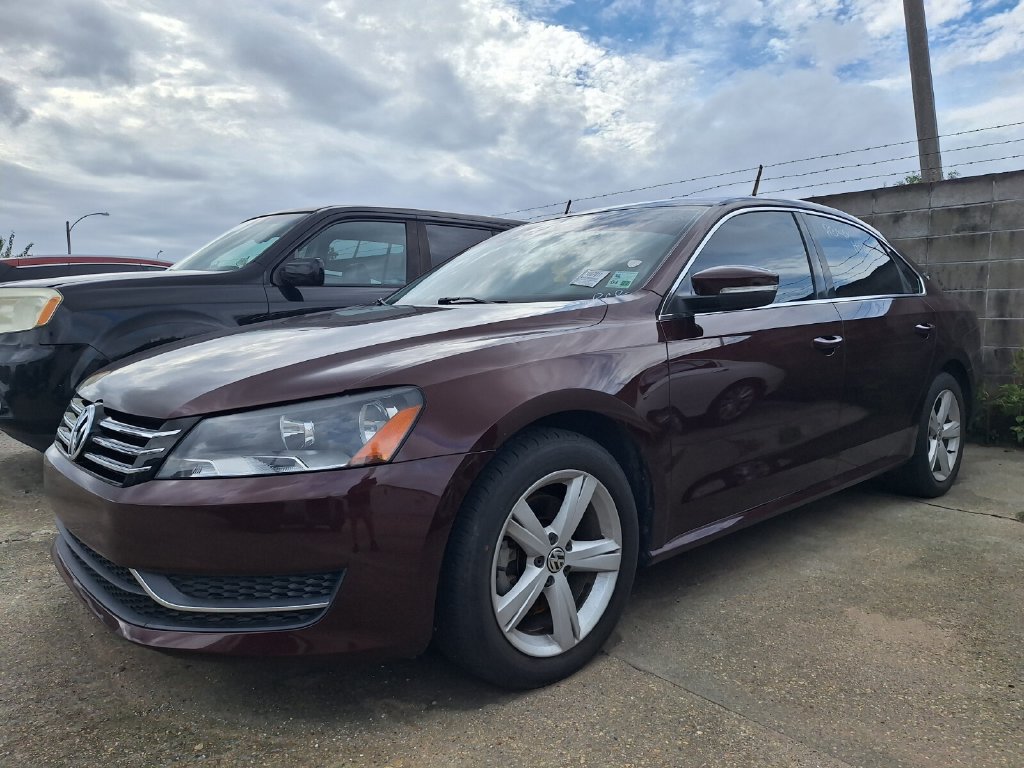 Used 2013 Volkswagen Passat 2.5 SE FWD image 1