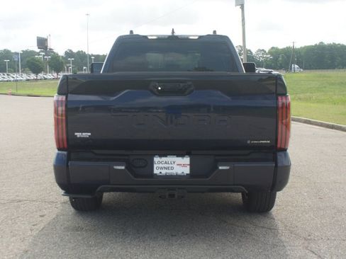 Used 2025 Toyota Tundra Platinum AWD/4WD image 3