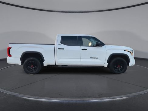 Used 2022 Toyota Tundra SR5 AWD/4WD image 9