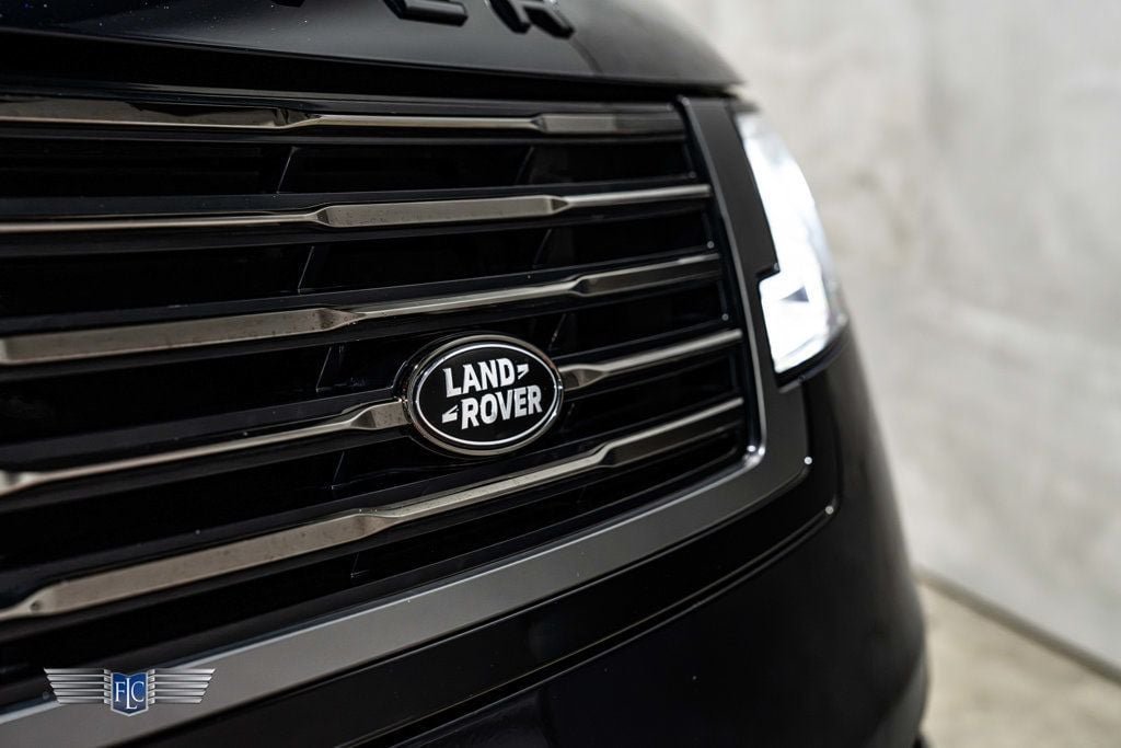 Used 2023 Land Rover Range Rover SV AWD/4WD image 14