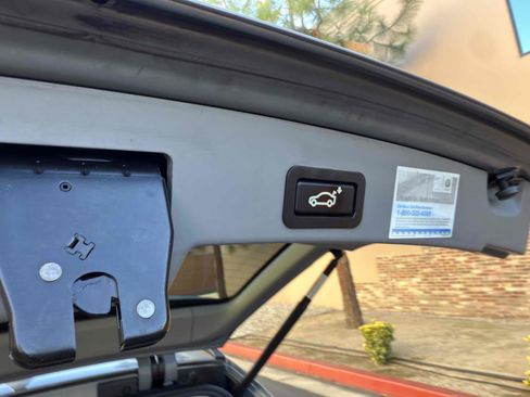 Used 2006 BMW 530xi Wagon image 75