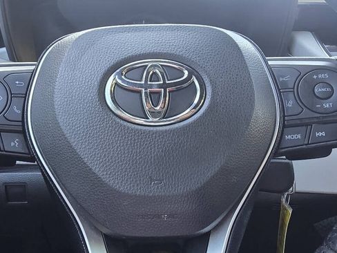 Used 2020 Toyota Corolla SE FWD image 25