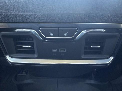 Used 2024 GMC Sierra 1500 Denali image 16