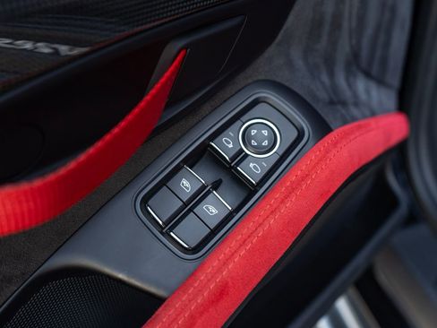 Certified 2018 Porsche 911 GT2 RS RWD image 30