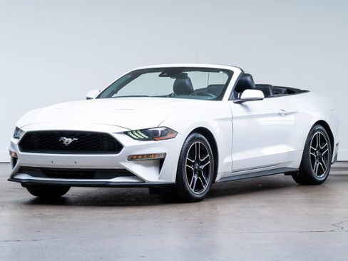 Used 2022 Ford Mustang Premium RWD image 3