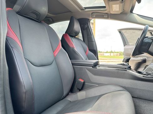 Used 2024 Toyota Prius Prime FWD image 31