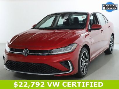 Certified 2025 Volkswagen Jetta SE