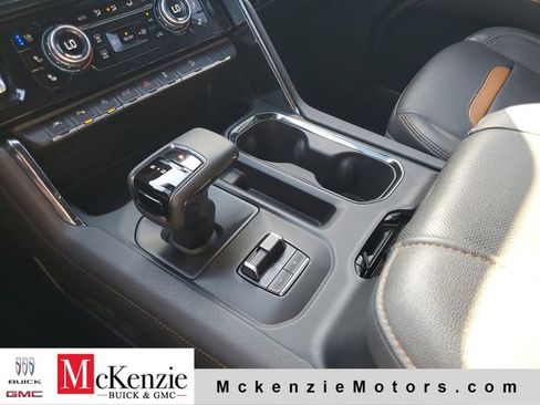 Used 2023 GMC Sierra 1500 AT4 w/ AT4 Premium Package AWD/4WD image 19
