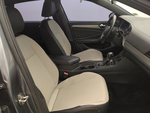 Used 2019 Volkswagen Jetta R-Line FWD image 21