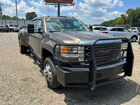 Used 2015 GMC Sierra 3500 SLE w/ SLE Preferred Package AWD/4WD image 5