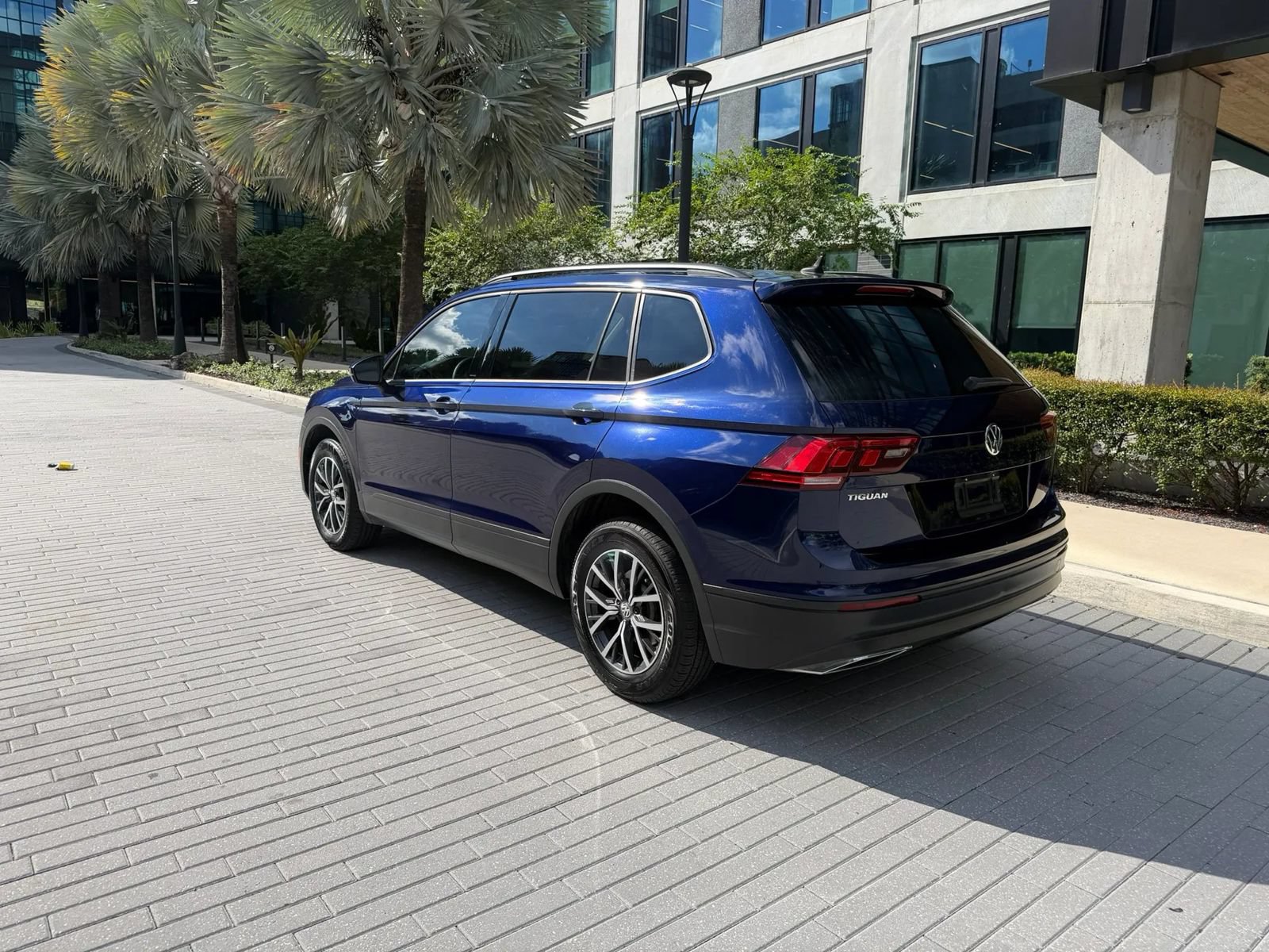 Used 2021 Volkswagen Tiguan S FWD image 7