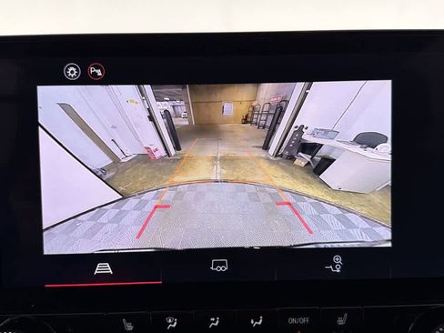 New 2026 GMC Canyon Elevation w/ Convenience Package image 55