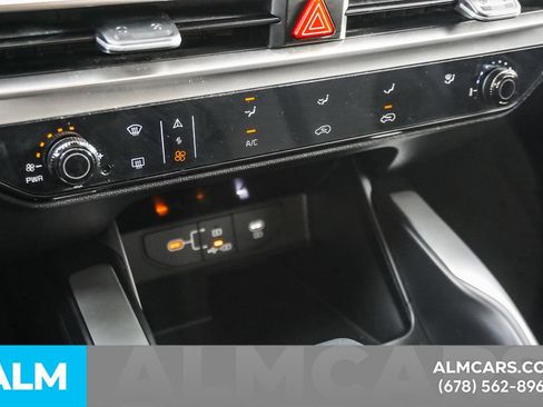 Used 2024 Kia Sorento LX FWD image 36