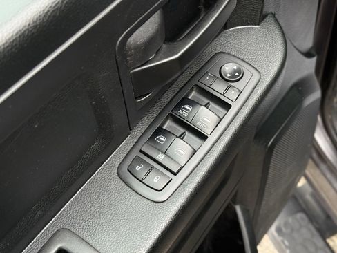 Used 2018 RAM 1500 Express w/ Express Value Package image 14