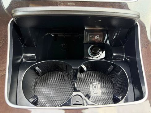 Used 2021 Mercedes-Benz E 350 Sedan image 32