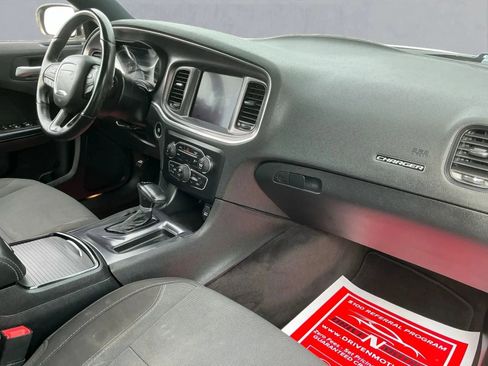Used 2017 Dodge Charger R/T w/ Navigation & Travel Group image 19
