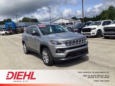 Used 2022 Jeep Compass Latitude AWD/4WD image 1