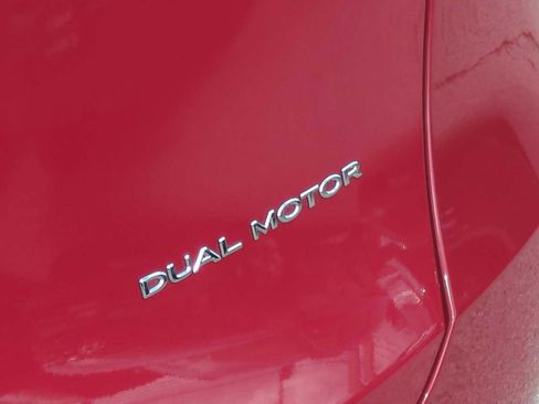 Used 2023 Tesla Model Y Long Range AWD/4WD image 29