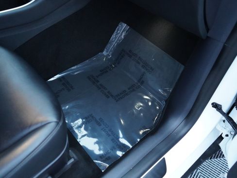 Used 2020 Tesla Model Y Performance image 90