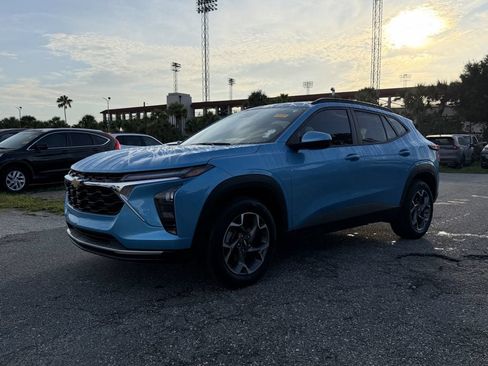 Used 2026 Chevrolet Trax LT w/ Driver Confidence Package FWD image 9