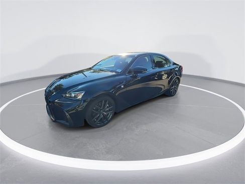 Used 2020 Lexus IS 300 F Sport image 4