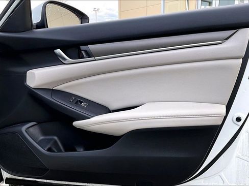 Used 2018 Honda Accord Hybrid image 23