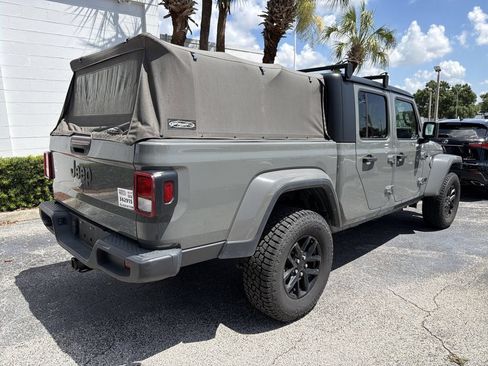 Used 2022 Jeep Gladiator Sport AWD/4WD image 8