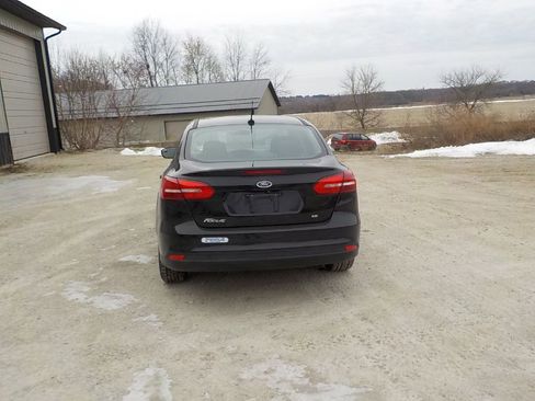 Used 2017 Ford Focus SE image 6