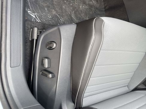 New 2026 Volkswagen Jetta SE image 17