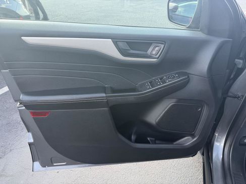 Used 2022 Ford Escape SE AWD/4WD image 10