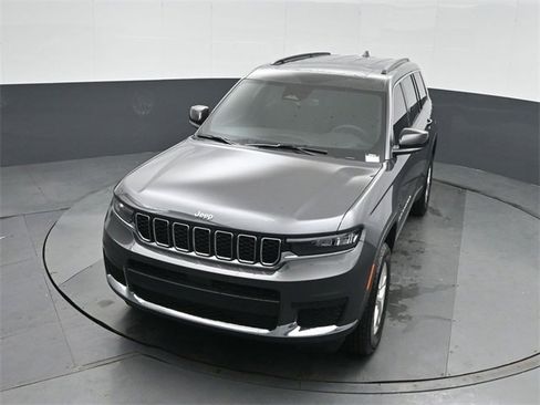 New 2025 Jeep Grand Cherokee L Laredo image 37