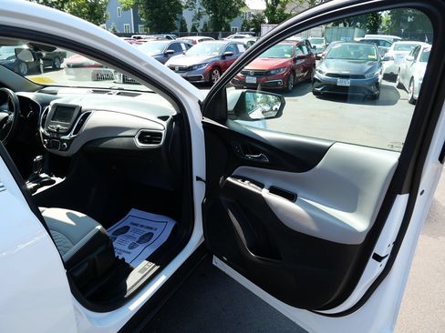 Used 2019 Chevrolet Equinox LT AWD/4WD image 22