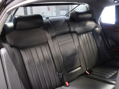 Used 2004 Volkswagen Phaeton V8 AWD/4WD image 29