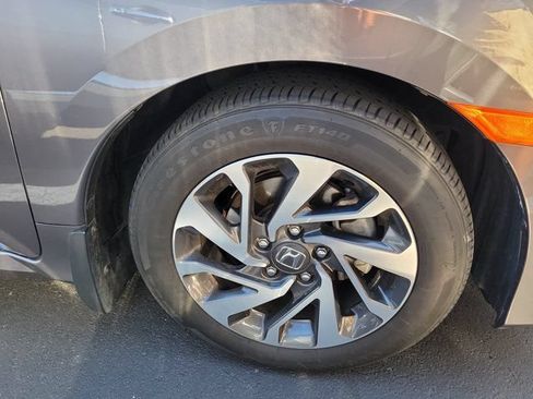 Used 2017 Honda Civic EX image 2