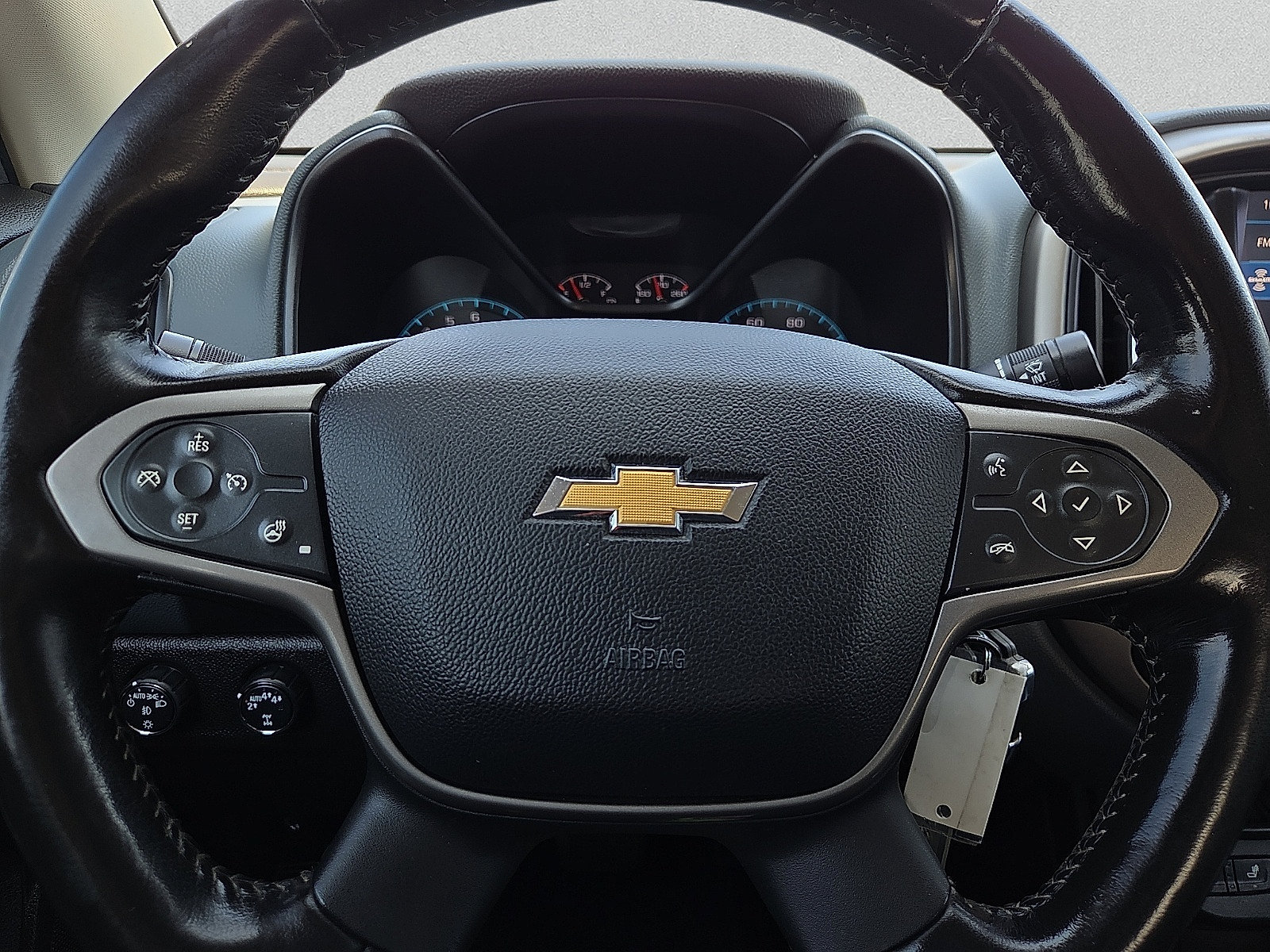 Used 2020 Chevrolet Colorado Z71 AWD/4WD image 24
