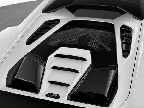 Used 2023 Lamborghini Huracan Tecnica image 47