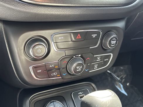 Used 2019 Jeep Compass Trailhawk AWD/4WD image 21