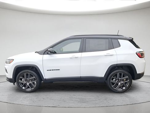 New 2026 Jeep Compass Limited w/ Sun, Sound & Navigation Group AWD/4WD image 6