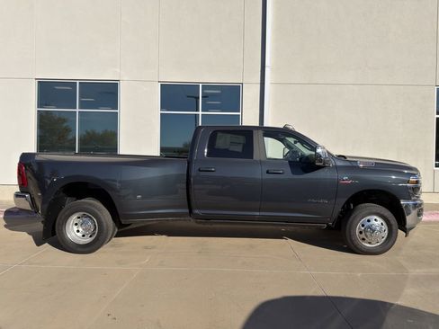New 2026 RAM 3500 Laramie AWD/4WD image 4