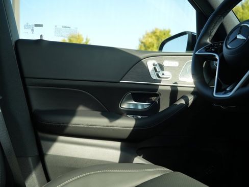 Certified 2026 Mercedes-Benz GLE 450 GLE 450 image 24