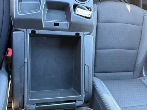 Used 2022 Chevrolet Silverado 1500 Custom image 23