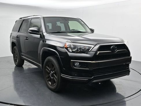 Used 2019 Toyota 4Runner Limited AWD/4WD image 2