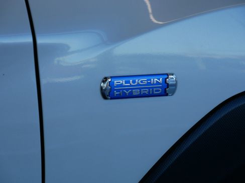 Used 2023 Subaru Crosstrek Hybrid w/ Moonroof Package w/Navigation image 8