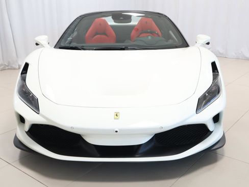 Used 2023 Ferrari F8 Tributo RWD image 4