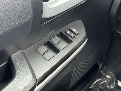 Used 2021 Toyota Tundra SR5 w/ Trail Edition image 29